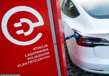 Zwrot na rynku. Raty elektryków idą w górę. Firmy zmieniły kalkulacje