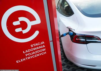 Zwrot na rynku. Raty elektryków idą w górę. Firmy zmieniły kalkulacje