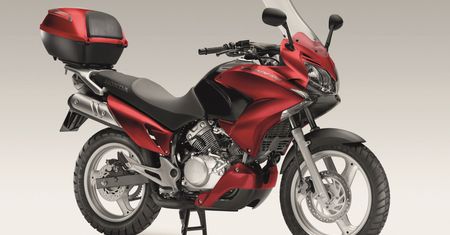 Honda XL 125V Varadero - cena, dane techniczne, informacje