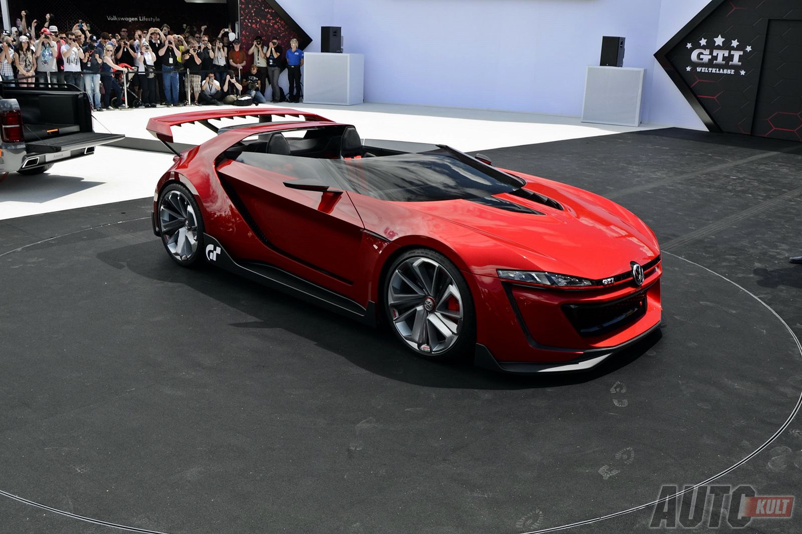 33. GTI Treffen am Wörthersee - VW GTI Roadster Concept & Golf R400 [galeria] 7