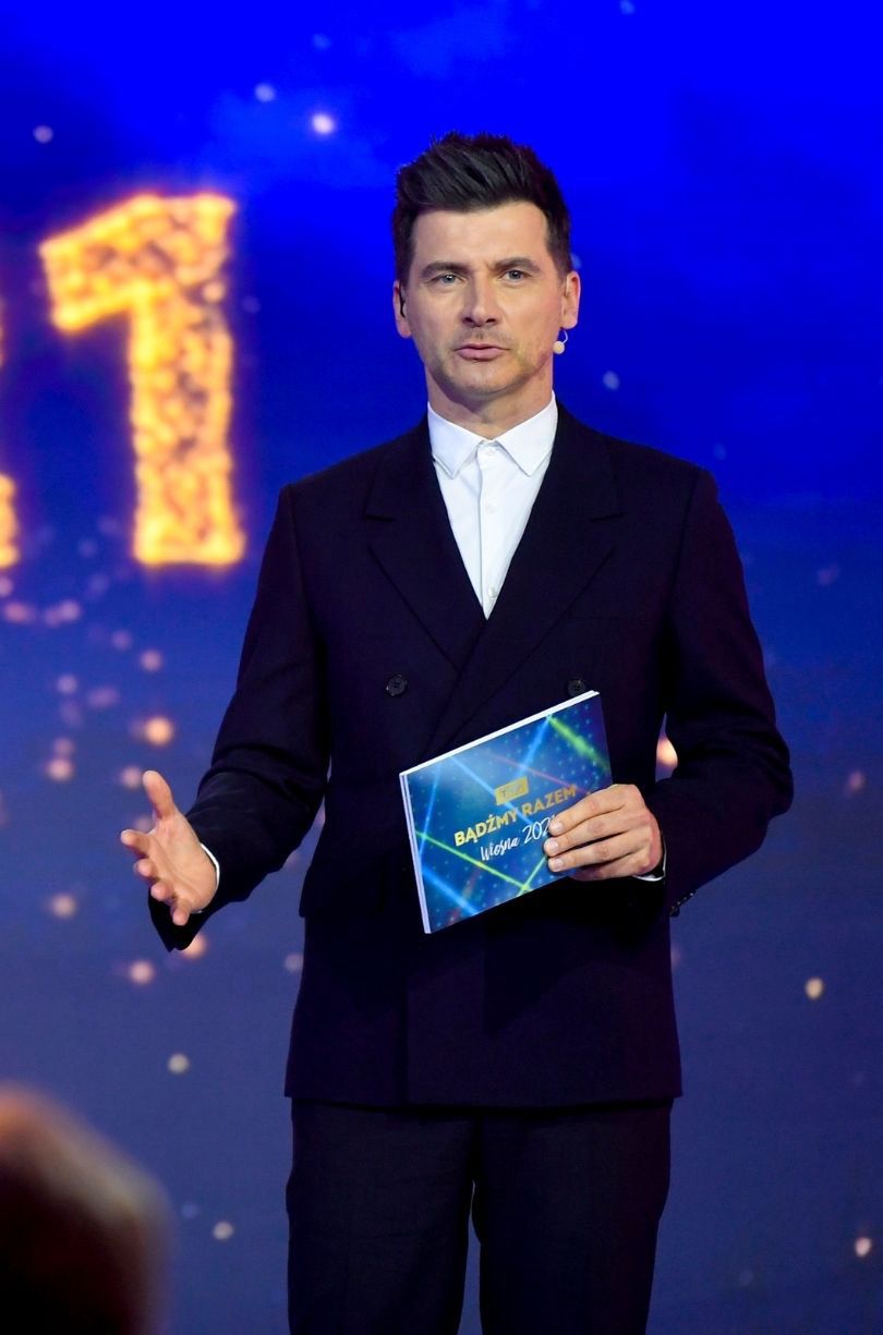 Piotr Gąsowski kpi z Tomasza Kammela wychwalającego cud życia na przykładzie Kurskich