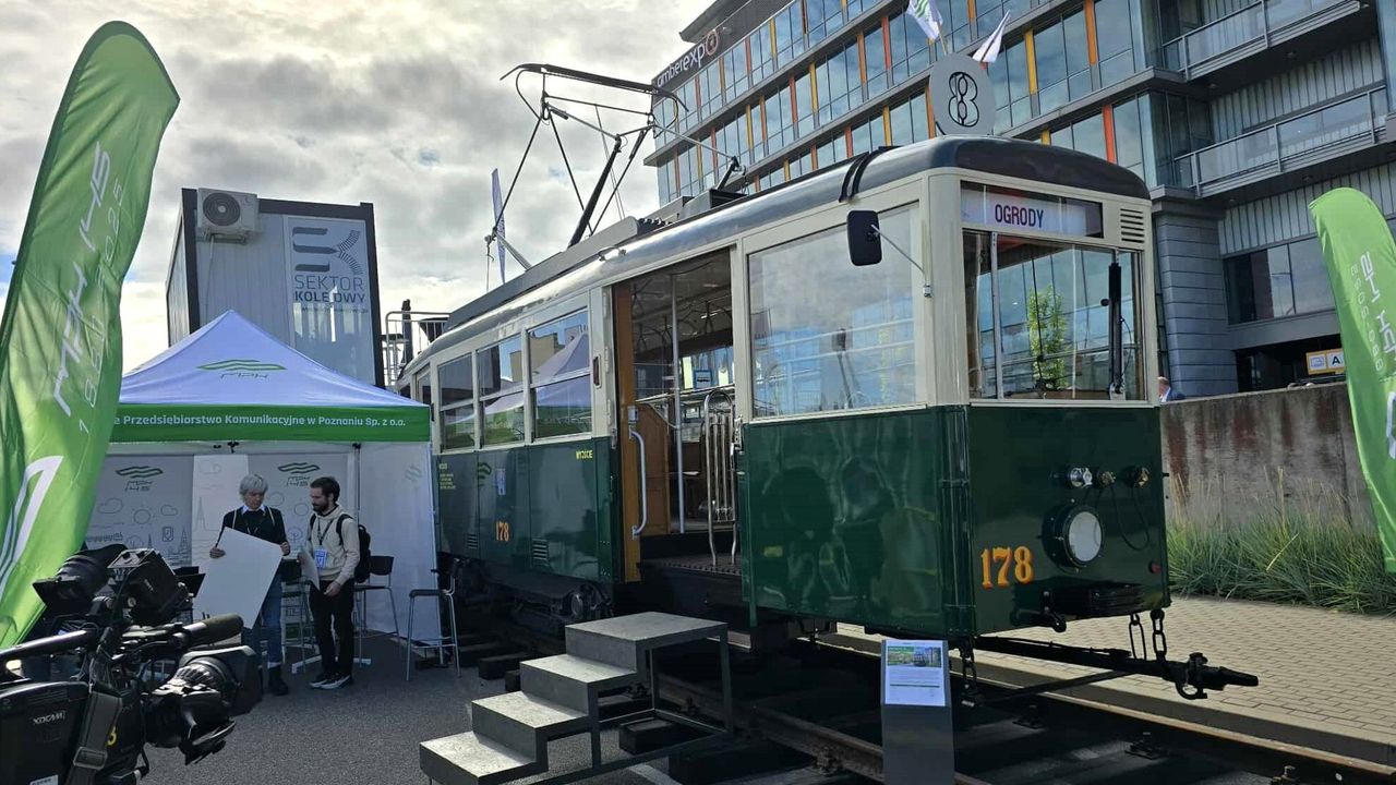 Poznański tramwaj sprzed lat gwiazdą targów TRAKO w Gdańsku