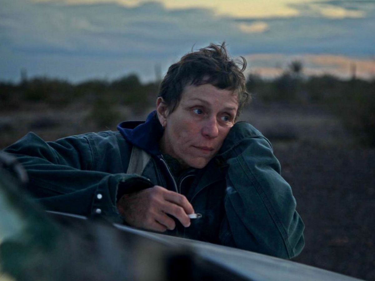 Frances McDormand w filmie "Nomadland", zwycięzcy gali BAFTA 2021.