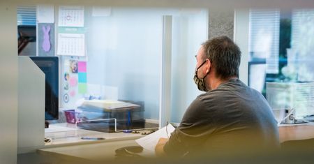 Polacy w pracy. Co trzeci z nas nigdy nie awansował, 40 proc. wzięłoby awans nawet bez podwyżki