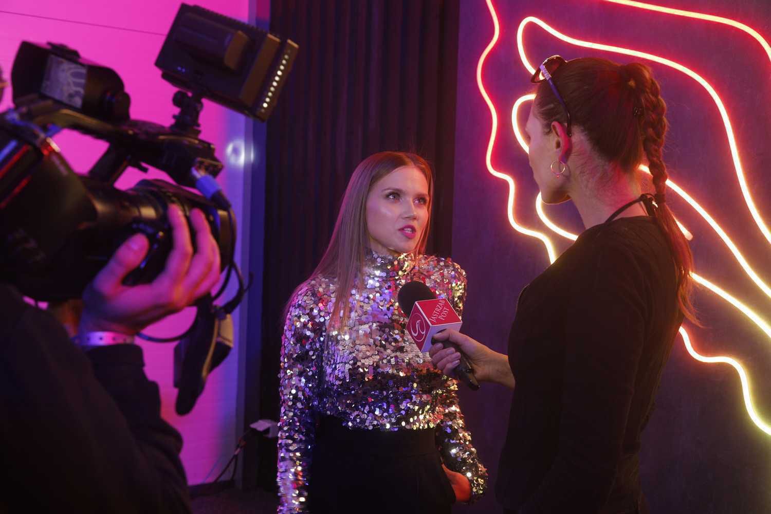 Agnieszka Kaczorowska i Karolina Motylewska na gali JOY 2019