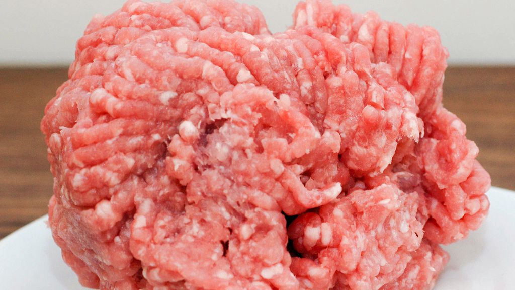 Surowe mrożone mięso wieprzowe mielone drobno i grubo