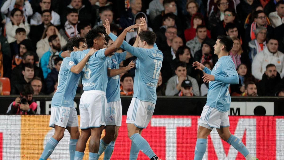 PAP/EPA / PAP/EPA/Manuel Bruque / Celta Vigo niespodziewanie wyeliminowała Valencię