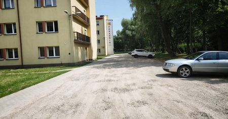 Parking przy poradni w Ostródzie zostanie przebudowany. Jest wykonawca