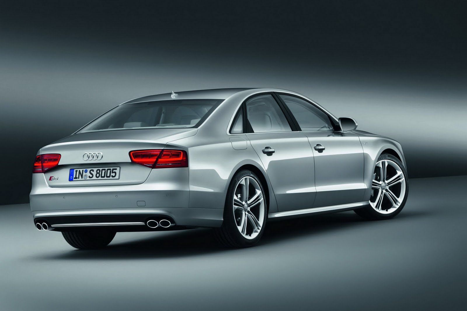 Audi-S8