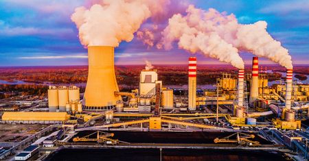 Największy blok energetyczny w Polsce stanie na 3 tygodnie