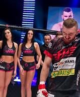 Rosjanin nie zawalczy z Polakiem w UFC. Nowy rywal dla Michała Oleksiejczuka