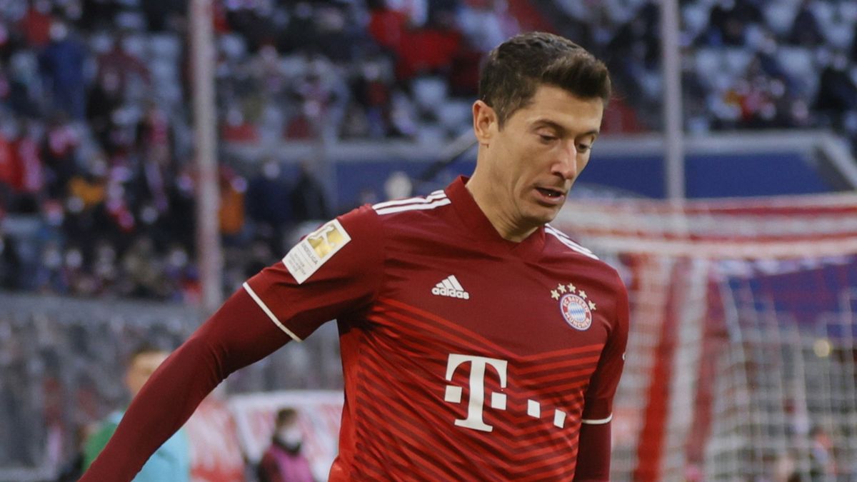 PAP/EPA / RONALD WITTEK / Na zdjęciu: Robert Lewandowski
