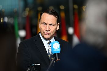 Gigantyczne wsparcie z Niemiec i Polski. Sikorski podaje kwotę