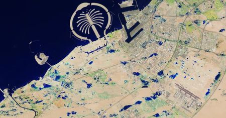 Dramat widziany z nieba. NASA pokazała wstrząsające zdjęcia powodzi w Dubaju