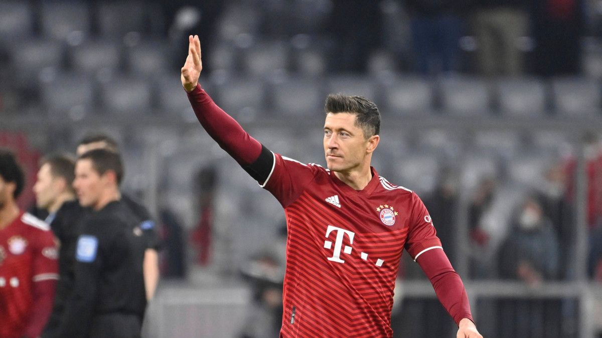 Zdjęcie okładkowe artykułu: PAP/EPA /  / Na zdjęciu: Robert Lewandowski