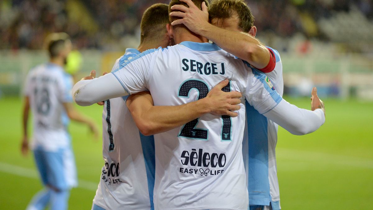 Getty Images / Marco Rosi / Na zdjęciu: zawodnicy Lazio Rzym