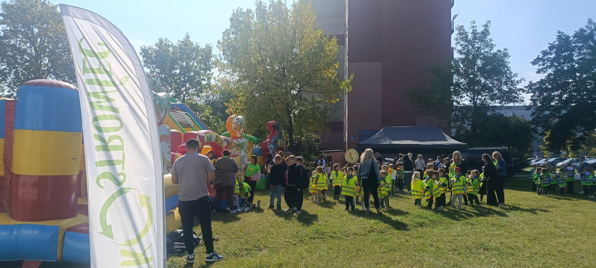 Prawie 1500 osób posprzątało Ostrowiec.