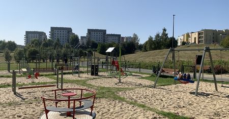 Lublin. Nowy plac zabaw w parku Rury już działa. Kosztował prawie 100 tys. złotych