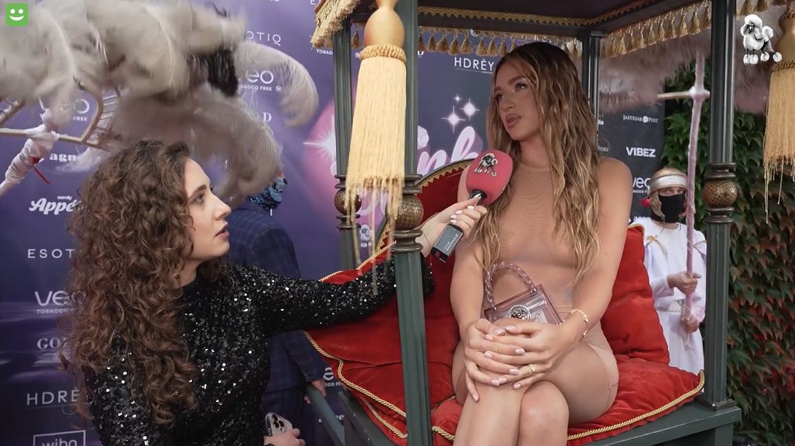 Caroline Derpienski tłumaczy się z show na Pink Party