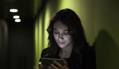 Olga Kurylenko w filmie science fiction "Android"