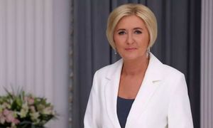 Zrobili jej zdjęcia w kościele. Agata Duda postawiła na klasykę