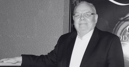 Nie żyje Witold Olejarz. Legenda warszawskiego teatru odeszła w wieku 76 lat. "Ciepły i dobry człowiek"