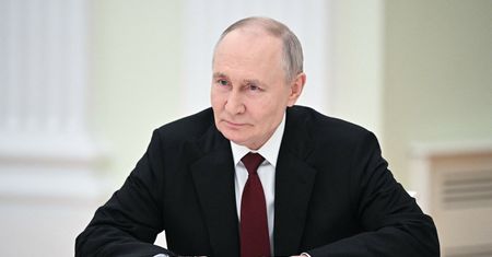 Sensacyjny zwrot? "FT": Były szpieg ma przekonać Trumpa