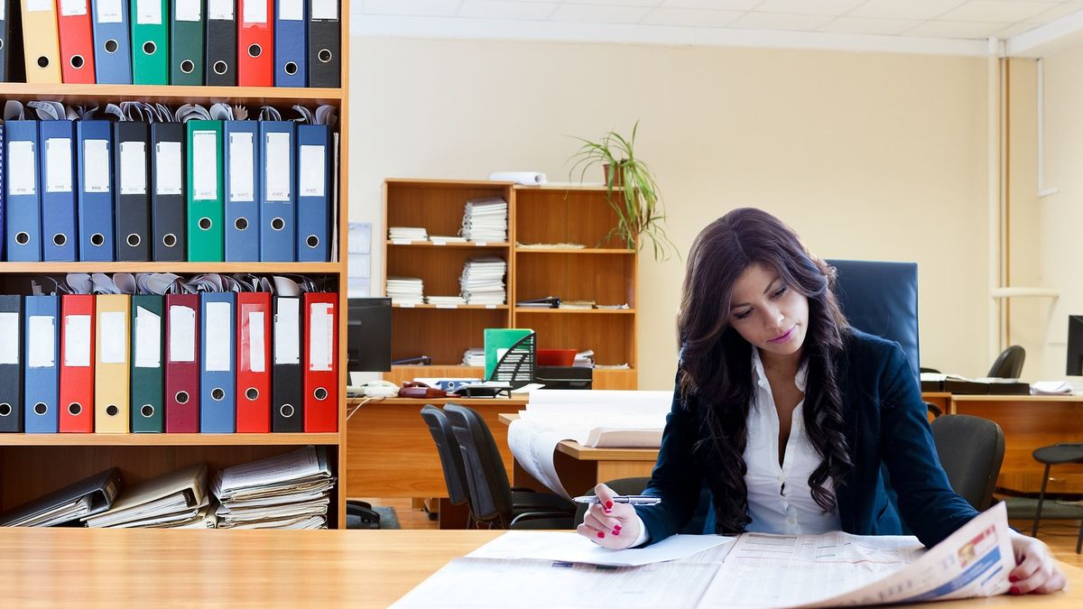 Pracę po studiach administracyjnych można dostać w lokalnym urzędzie