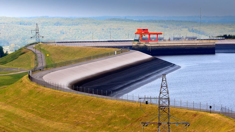 LISINSKI WOJCIECH
elektrownia, zbiornik wodny, elektrownia wodna, produkcja, linia elektryczna, energij, wytwarzanie, konstrukcja, woda, architektura, inżyniera, sterownia, droga, ogrodzenie, krajobraz, las, niebo, lato, polska