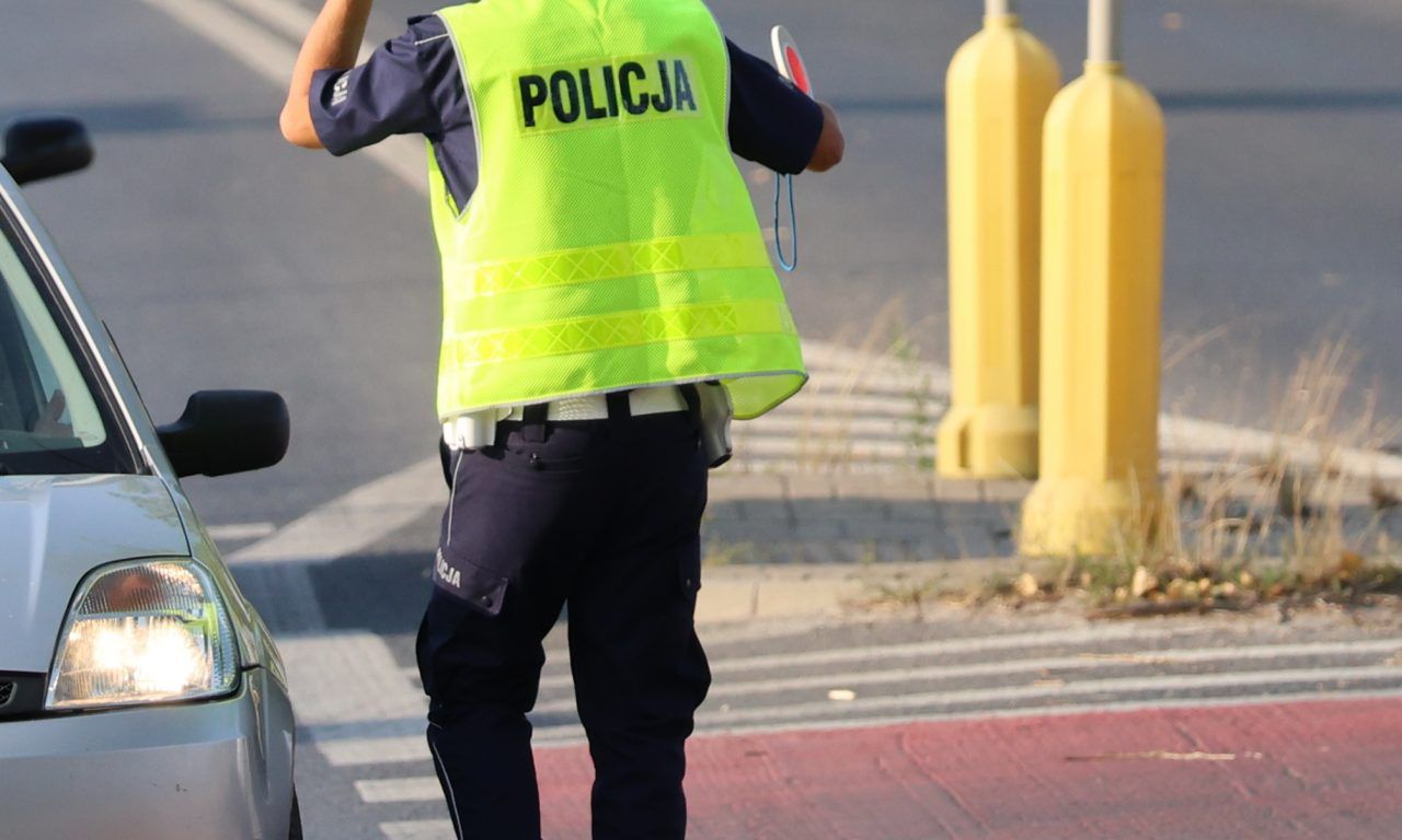 Sitaniec: Nietrzeźwy kierowca z zakazami skazany na więzienie i dożywotni zakaz – stracił też samochód