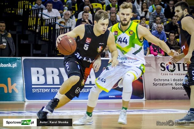 Na zdjęciu 2/5 najlepszej piątki sezonu. Oprócz Robaka i Szymona Rducha wybrani do niej zostali Dariusz Oczkowicz, Dariusz Wyka oraz Łukasz Pacocha