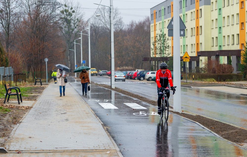 Na przebudowie ul. Narutowicza w Bytomiu zyskali m.in. rowerzyści.