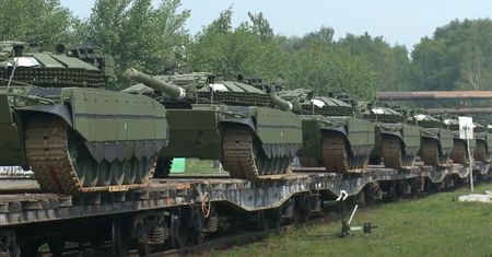 Dlatego Rosjanie tracą setki czołgów. Ekspert wskazuje jeden błąd