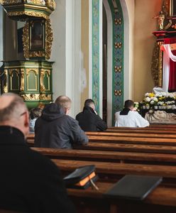 Polacy odwracają się od Kościoła? "Najniższy odsetek w historii"