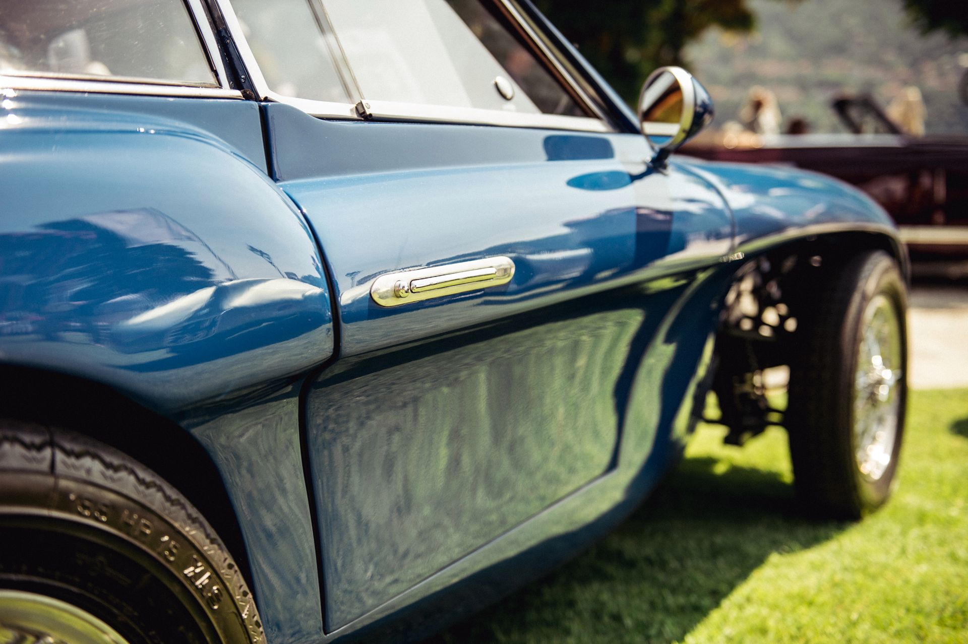 Niesamowite, wklęsłe nadwozie samochodu Osca MT4 z nadwoziem Berlinetta Vignale (1952 r.).