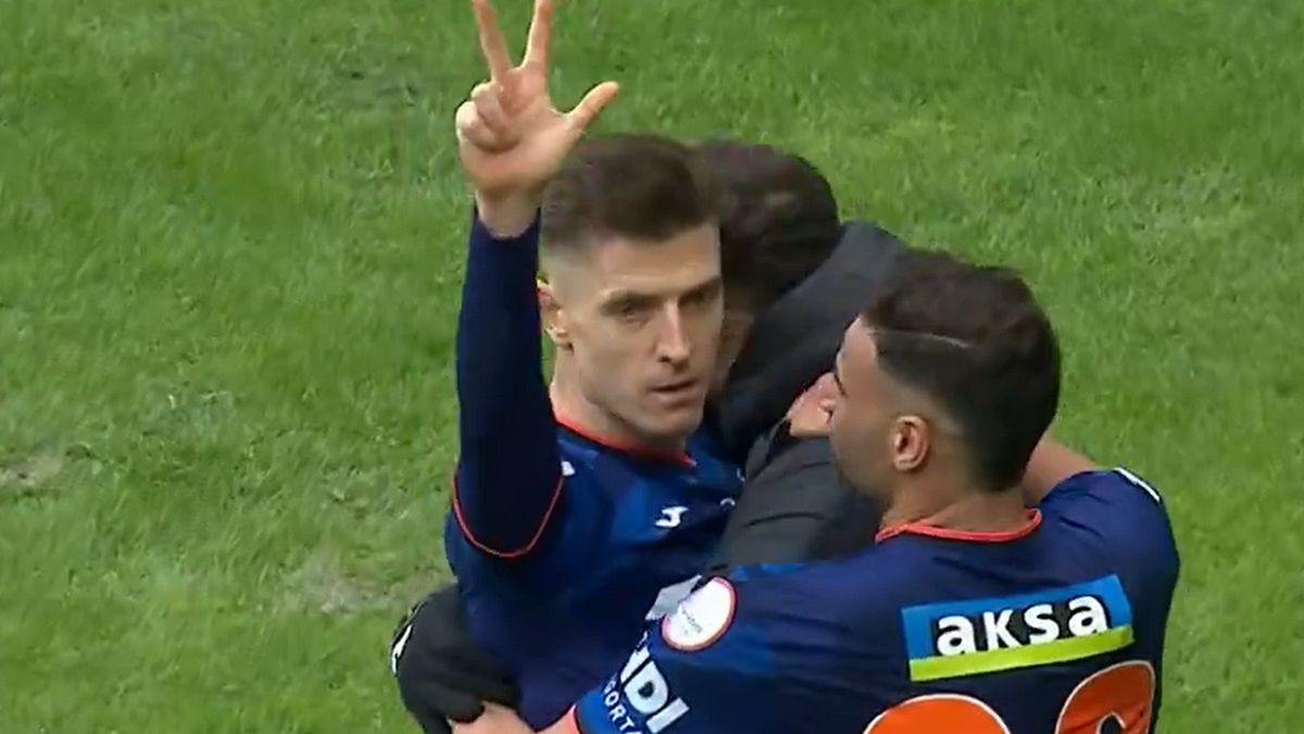 Twitter / beIN SPORTS Turkiye / Na zdjęciu: Piątek po trzecim golu