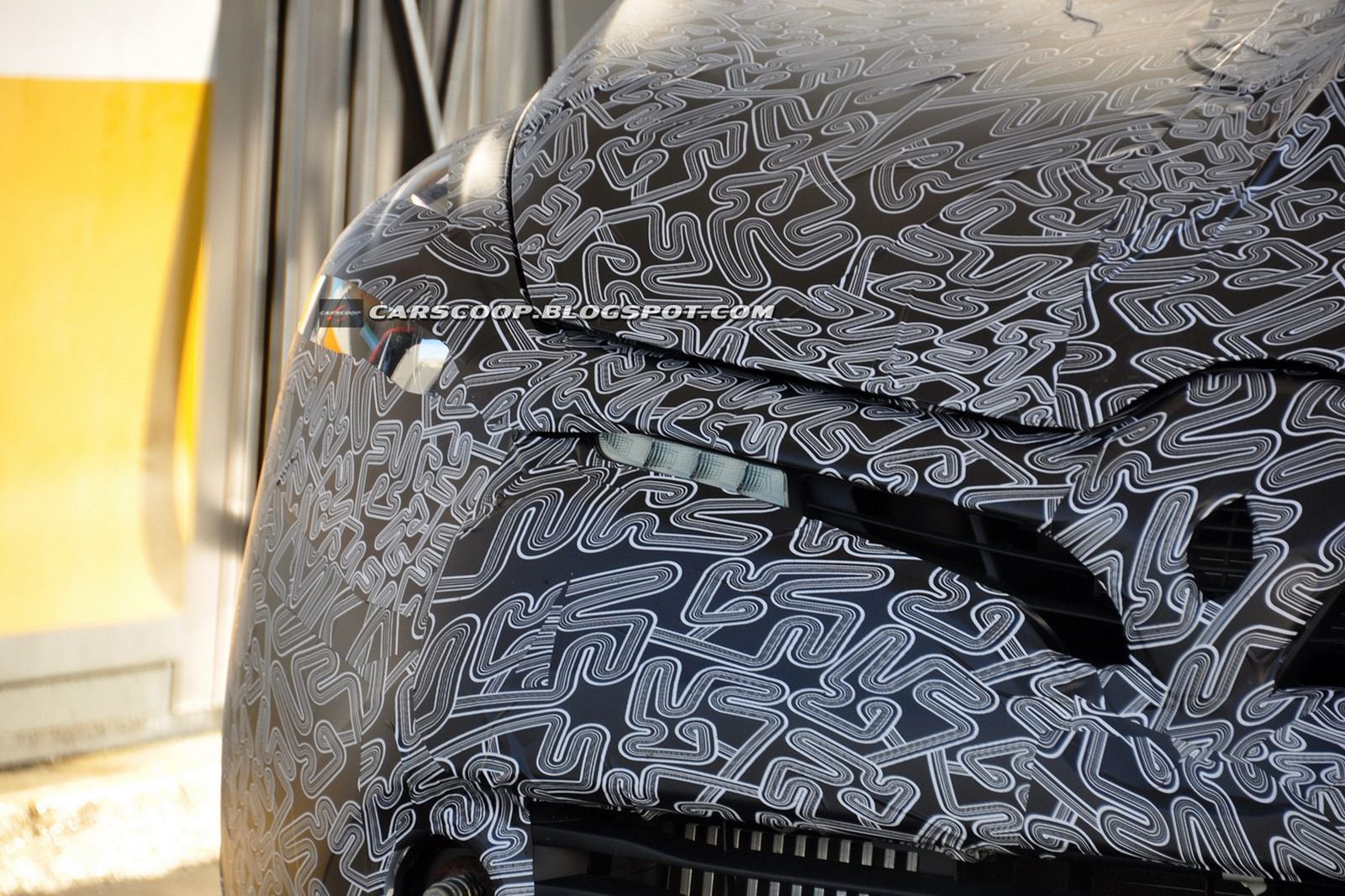 2013 Renault Clio (fot. Carpix via Carscoop)