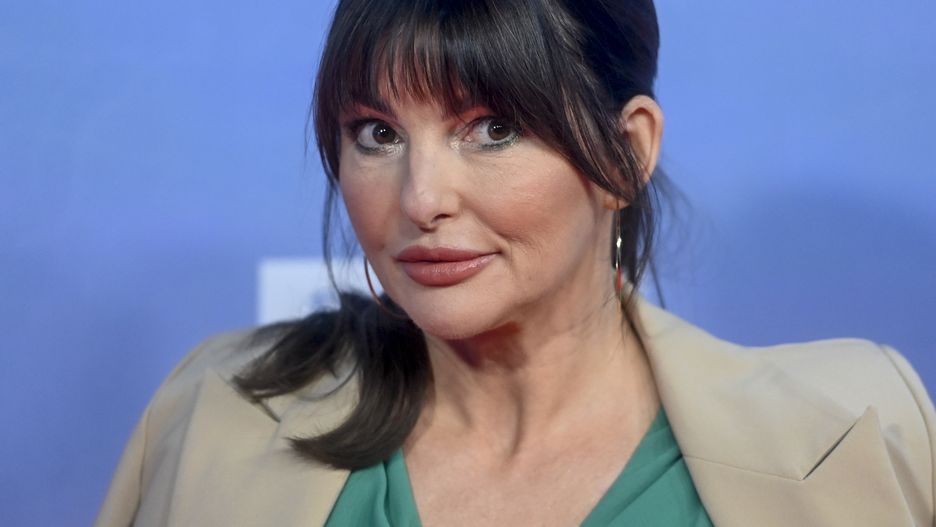 scena z: Beata Chmielowska-Olech, SK:, , fot. Kurnikowski/AKPAdamskie, fryzura kucyk, grzywka, Gwiazdy na wiosennej ramówce TVP, gwiazdy TVP, kobieta, luty 2023, makijaż wyrazisty, ramówka TVP, TVP, wiosenna ramówka, portret, Beata Chmielowska-Olech