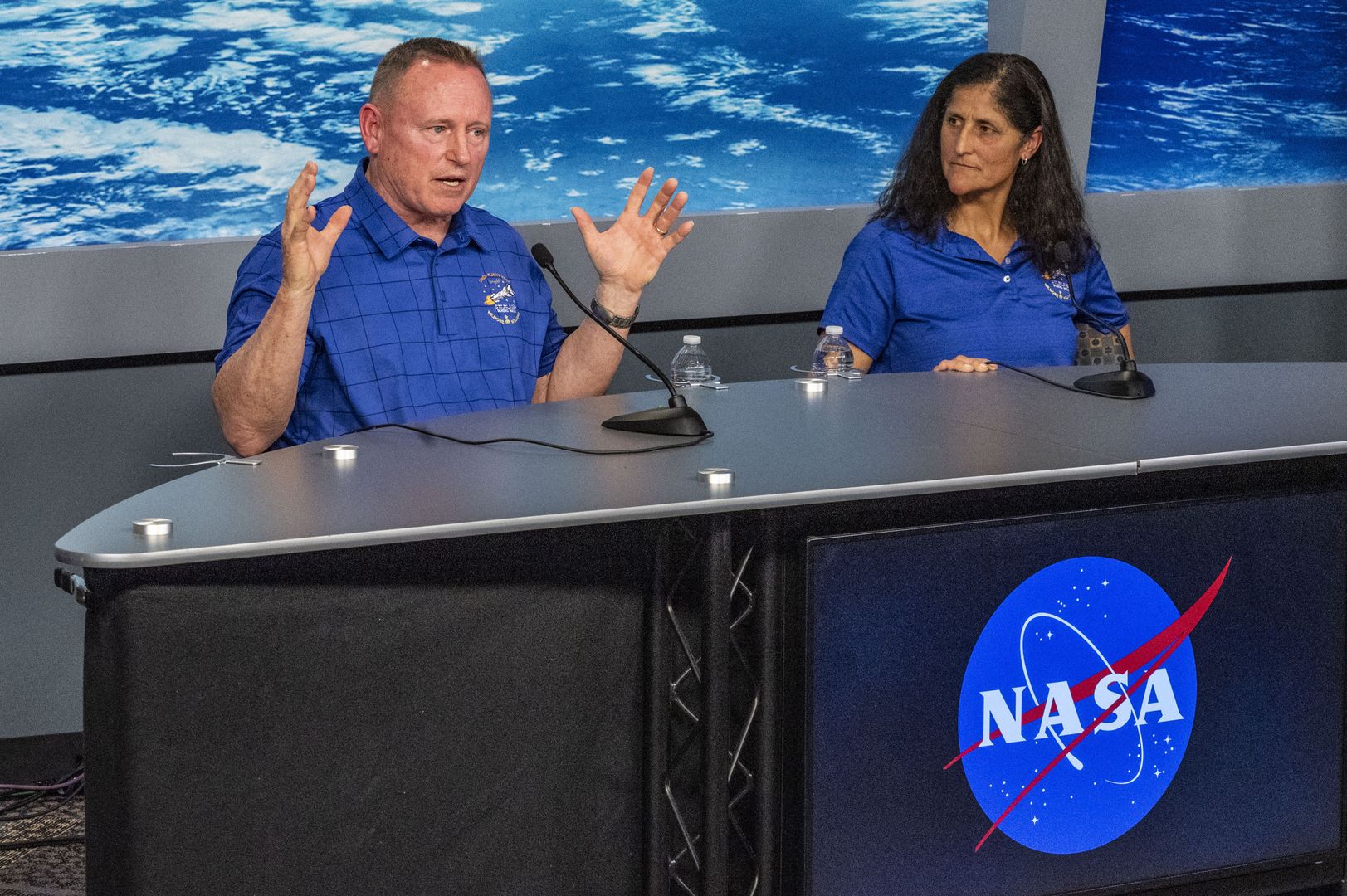 Utknęli w kosmosie na dziewięć miesięcy. NASA chce im to wynagrodzić