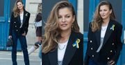 Anna Lewandowska z symbolem flagi Ukrainy pozuje podczas pokazu Louis Vuitton w Paryżu (ZDJĘCIA)