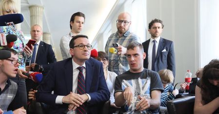 Danina solidarnościowa uderzy w średnie rodzinne firmy i wolne zawody. Koniec podatku liniowego