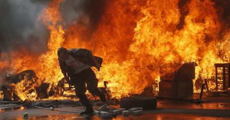 Konflikt na Ukrainie. Niespokojnie na Majdanie, pożar został ugaszony