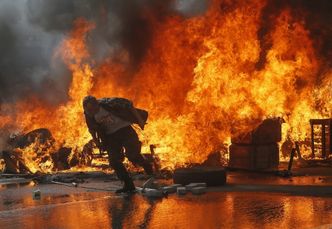 Konflikt na Ukrainie. Niespokojnie na Majdanie, pożar został ugaszony