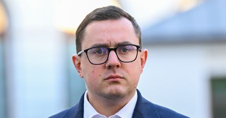 Polska pod ostrzałem dezinformacji. Motyka apeluje o rozsądek