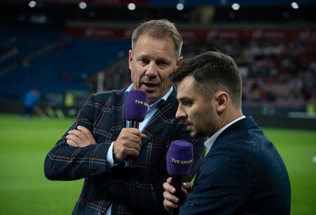 Grzegorz Mielcarski (L) skomentuje piątkowy mecz w TVP Sport / fot. GettyImages