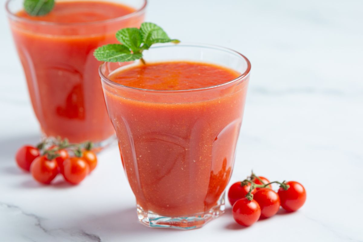 Tomato juice is good for hot weather