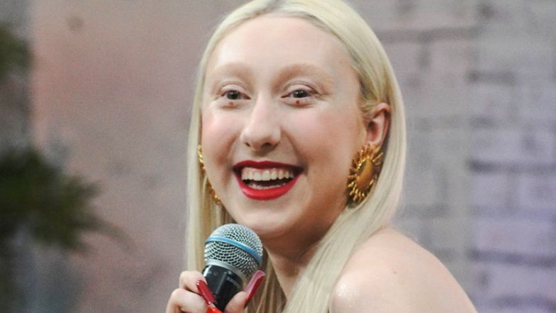 Luna pojawiła się na ściance w NOWEJ FRYZURZE