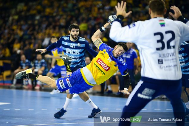 Nicolas Tournat podczas meczu PGNiG Superligi