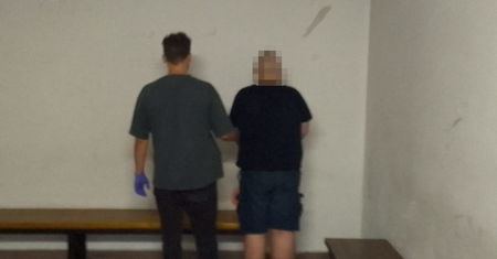 Fałszywa bomba w szkole na Wilanowie. 55-latek zatrzymany, trafił do aresztu