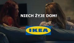 „Niech żyje to, co między nami” - IKEA reklamuje nowy katalog (wideo)